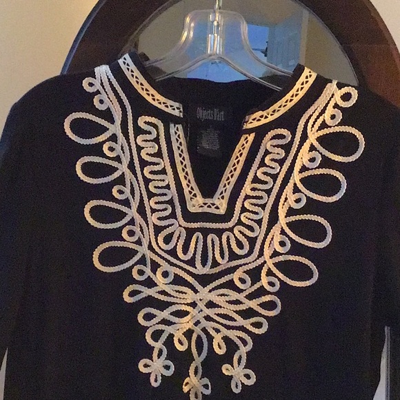 Classic Black and White Tunic Top - Picture 2 of 7